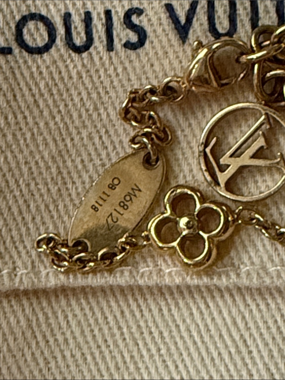 Louis Vuitton Gold and Cream Monogram Flower Chain Bracelet - Picture 3 of 5